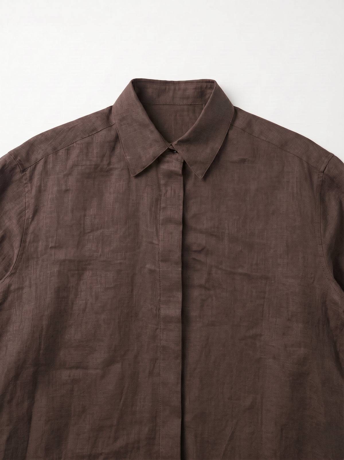 The Vérité Linen Shirt